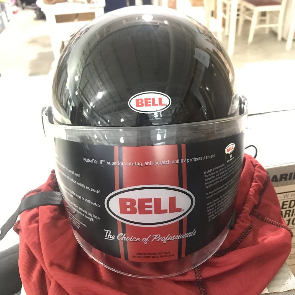 BRAND NEW Bell Riot DOT Certified Motorcycle Helmet, Size Medium
